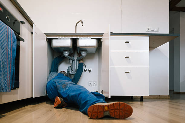 Professional Leak Detection technician working in Kiln, MS